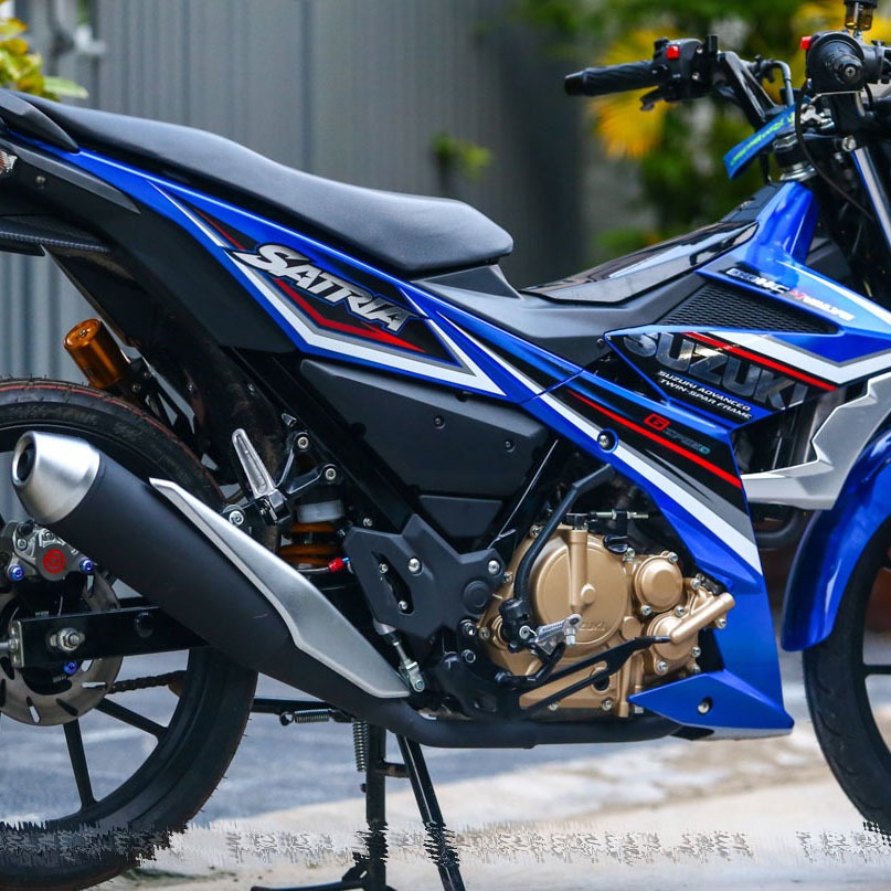 Tem rời cao cấp dán xe Raider FI xanh. Ghép chữ SUZUKI và Satria chất liệu CROM lạ mắt
