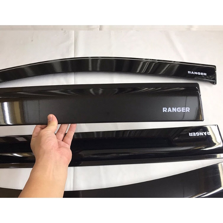 Bộ vè che mưa xe Ford Ranger 2022-2025 - Vè mưa đen Thái Lan nhựa ABS hàng cao cấp