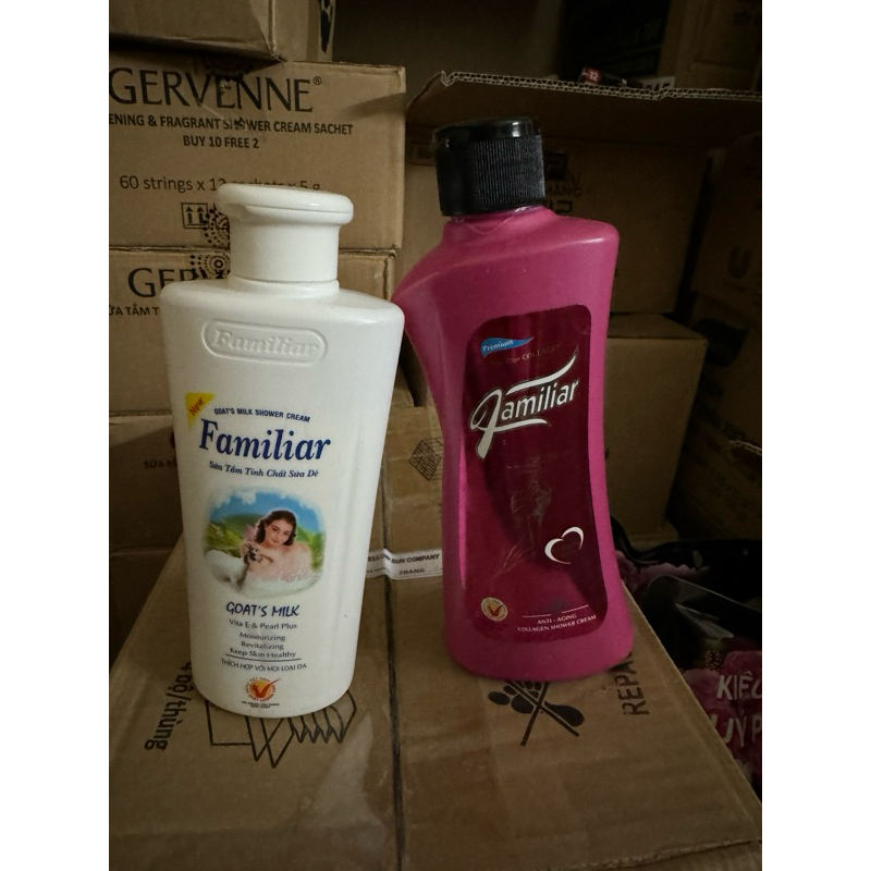 Sữa tắm tinh chất sữa dê Familiar 200gr