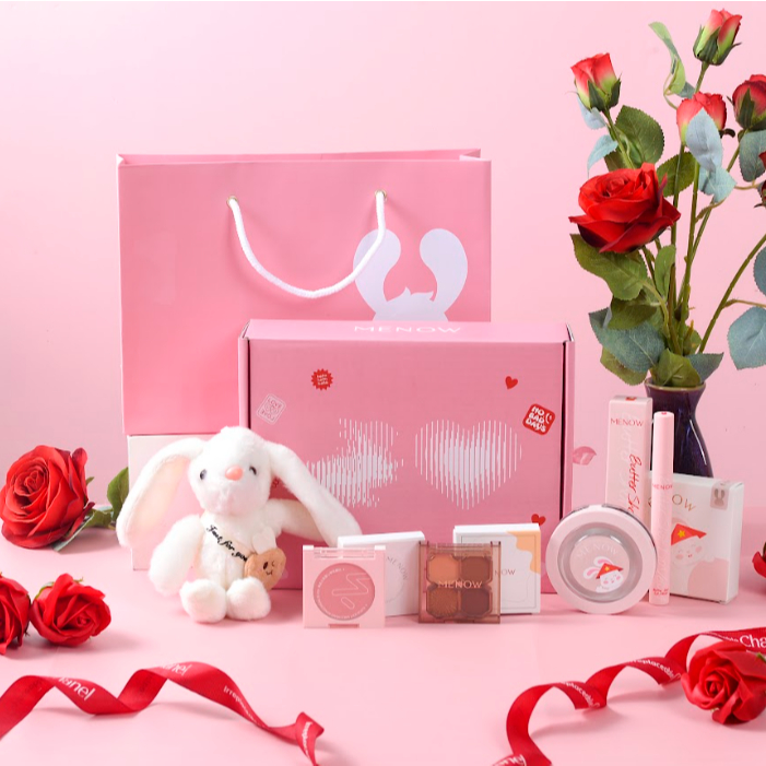 Hộp quà tặng trang điểm dành cho bạn gái kèm túi quà, gấu bông, hoa sáp và đèn Menow Bunny Box