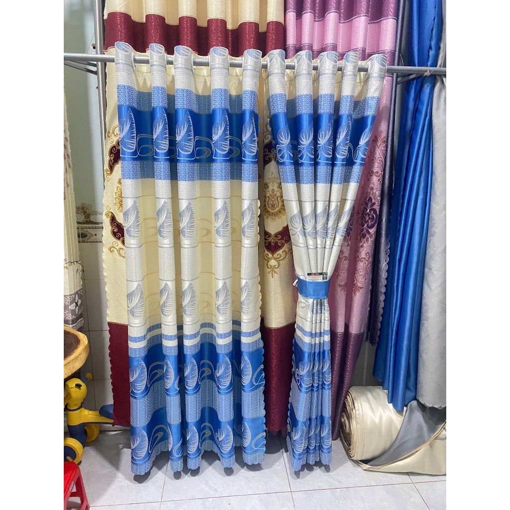 Gấm hoa văn màu Xanh Biển phối nên kem vàng giá của 1 Tam rèm căng thẳng ( chưa bao gồm thanh treo) cản nắng 70%