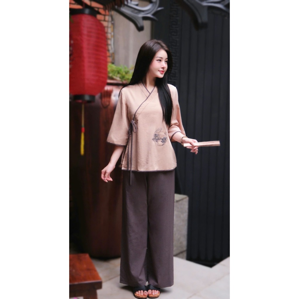Đồ bộ đi chùa vạt chéo thêu sen vải đũi xước Pháp phục đi lễ cổ V tay lỡ Bộ đồ lam truyền thống đũi mềm mát Sang trọng