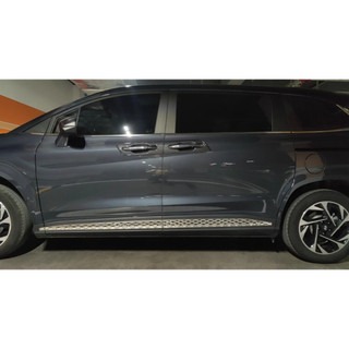 Nẹp Sườn Hyundai Custin Chất Liệu Inox Sáng Bóng