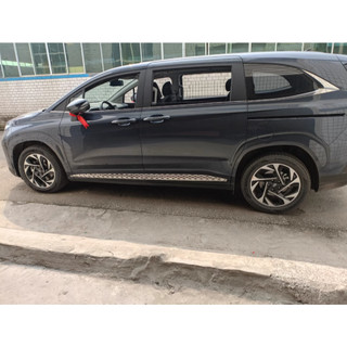 Nẹp Sườn Hyundai Custin Chất Liệu Inox Sáng Bóng