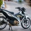 Tem rời dán xe Raider FI màu trắng, phối đen-xám-vàng. Decal cao cấp, bền bỉ