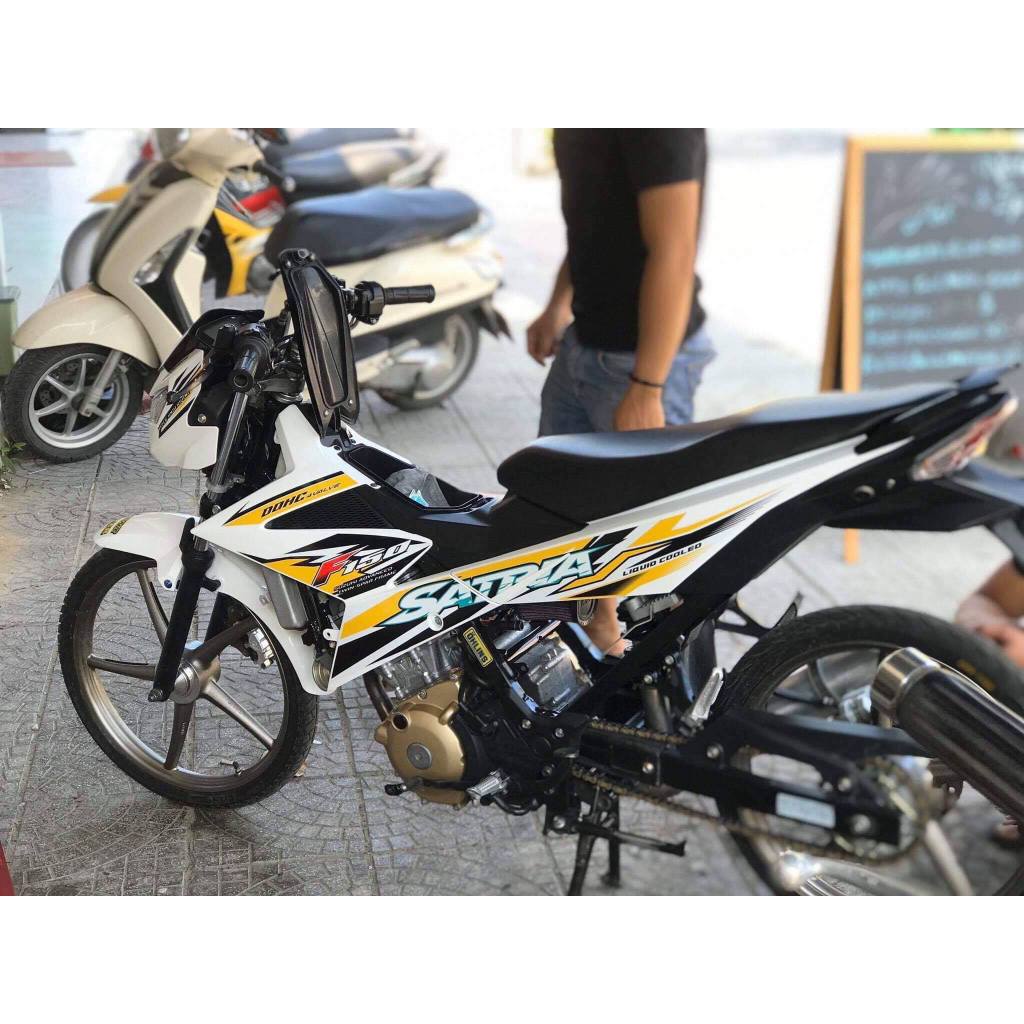 Tem rời cao cấp dán xe Raider FI màu trắng, phối màu vàng cá tính. Decal không bay màu
