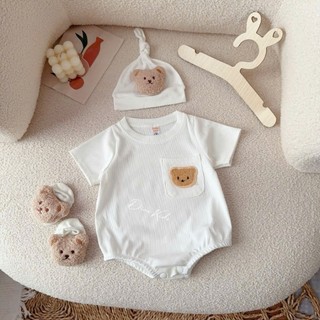 Set Body 3 chi tiết cho bé đầy tháng, thôi nôi 3-9kg. Body kèm nón và tất dễ thương. Dino Kids