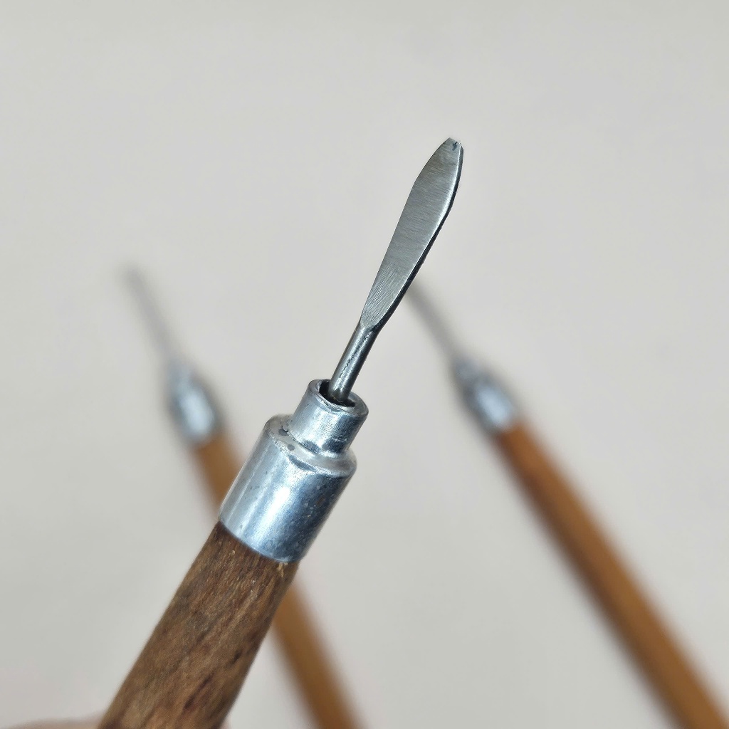Cây cắt da chết, cạy khoé chân CHUYÊN DỤNG, CÁN GỖ