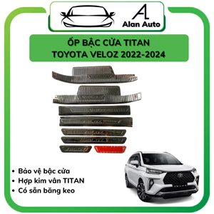 Ốp bậc cửa xe Toyota Veloz 2022- 2024, Chất liệu Titan chống xước