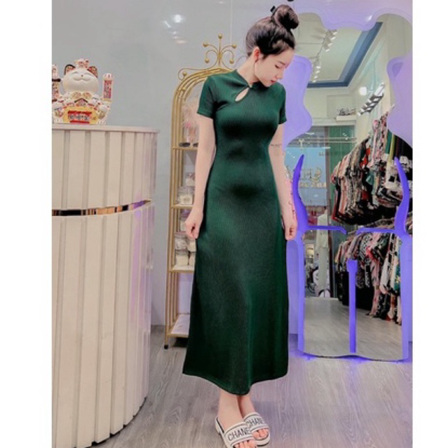 Đầm body cổ trụ khoét giọt nước siêu tôn dáng xinh xắn thời trang