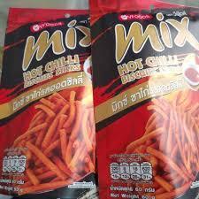 Snack tăm que cay Mix Hot Chilli Thái Lan (gói 60g)