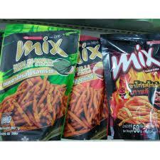 Snack tăm que cay Mix Hot Chilli Thái Lan (gói 60g)
