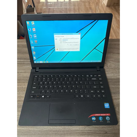 Laptop Lenovo IdeaPad 100 chip Celeron hoạt động bình thường, sd cho văn phòng, học online