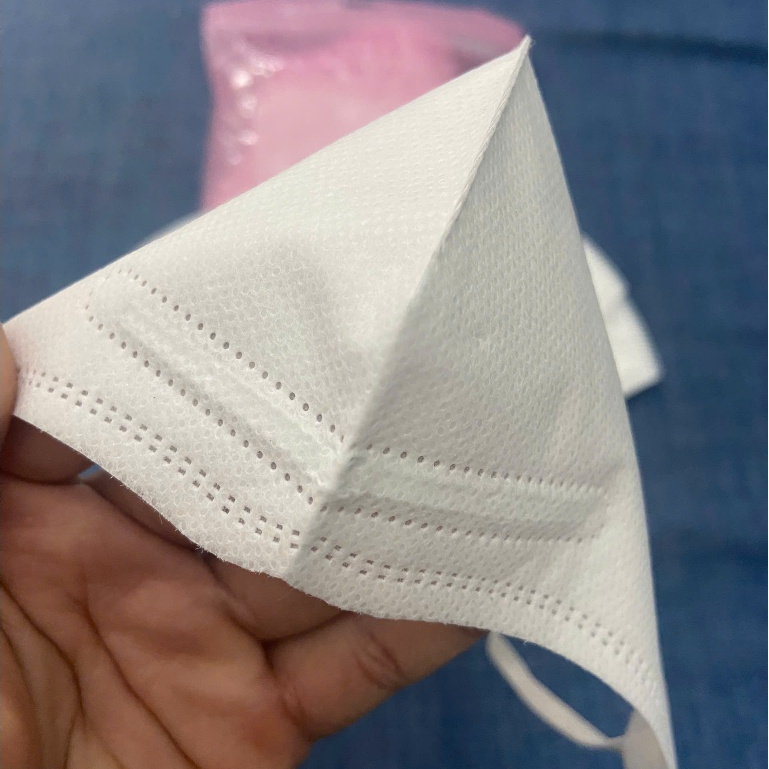 Combo 5 túi khẩu trang 6D Tulips 4 lớp ôm sát giúp kháng khuẩn chống tia UV, chống bụi, chống nắng