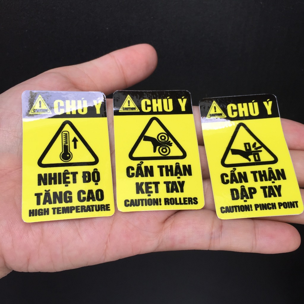 Chú ý [3.5 x 5.5cm] cẩn thận kẹt tay, dập tay, nhiệt độ tăng cao, cảnh báo có điện. Decal cao cấp chống nước