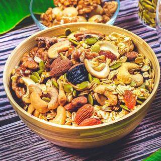Ngũ cốc Granola siêu hạt, siêu dinh dưỡng, nguyên vị, thơm ngon hộp 500 gram