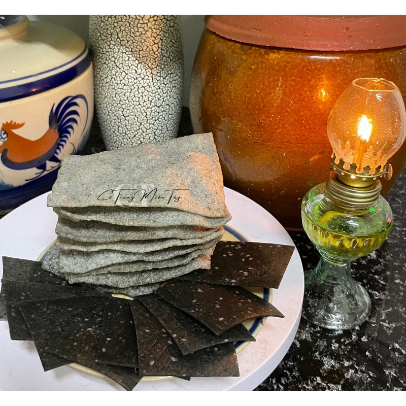 Bánh Phồng Mè Đen Cô Trang Miền Tây Đặc Sản Năm Căn -Cà Mau (Túi Zip 500gram)