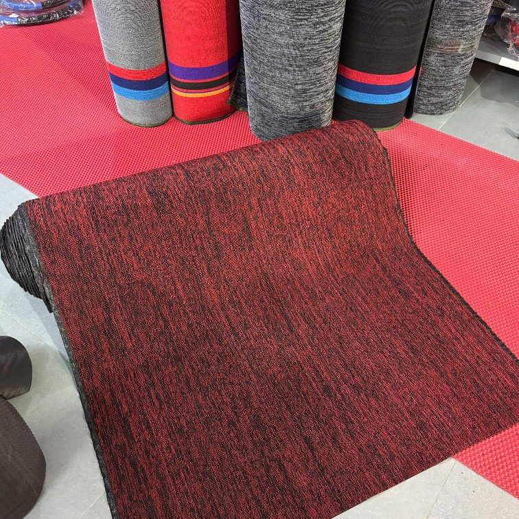 [16 chỗ] Thảm cước cho xe 16 chỗ kích thước dài 9m x 53cm và 4.5m x 1.05m, nguyên cuộn tự cắt theo thảm cũ