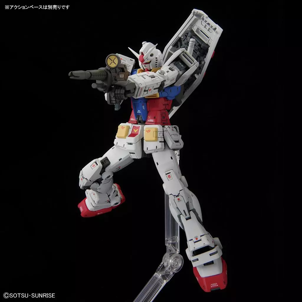 Mô Hình Lắp Ráp Gundam RG RX-78-2 Ver 2.0 (New Seal)