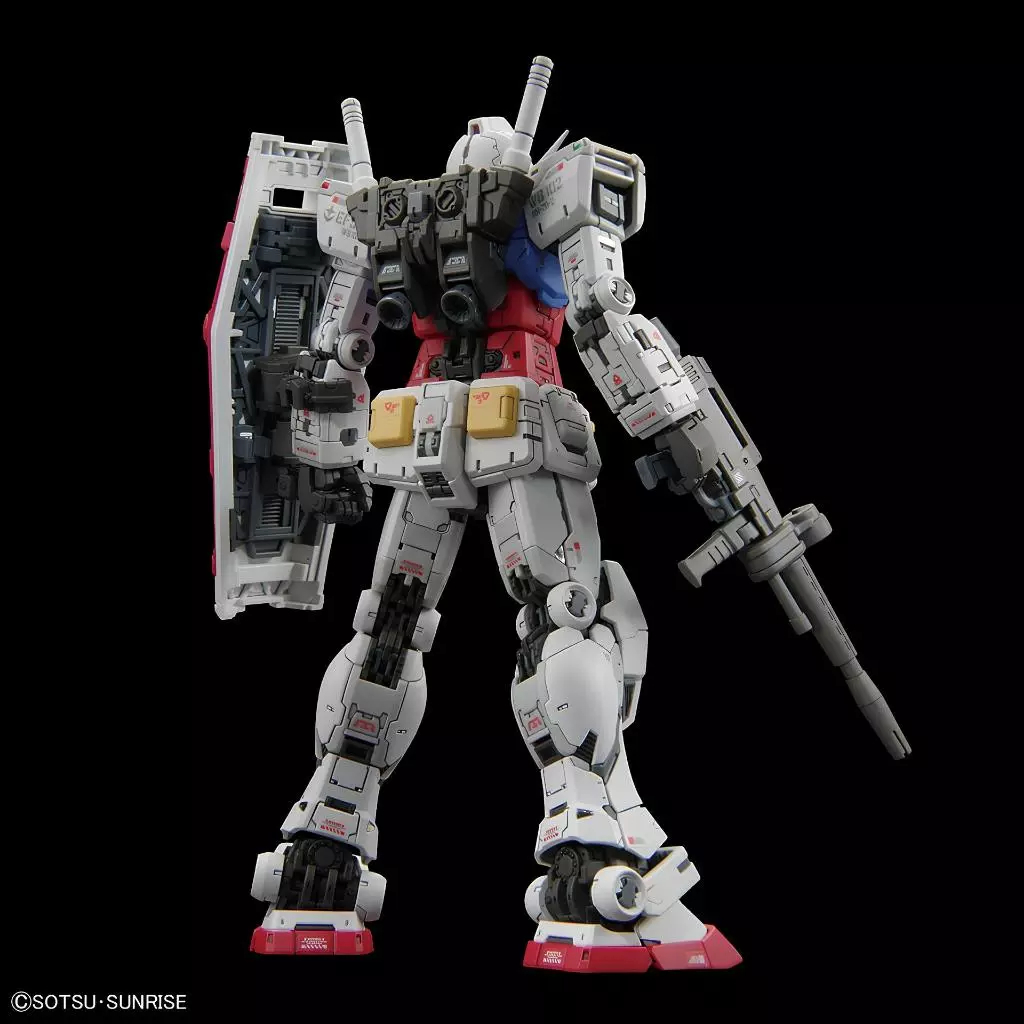 Mô Hình Lắp Ráp Gundam RG RX-78-2 Ver 2.0 (New Seal)