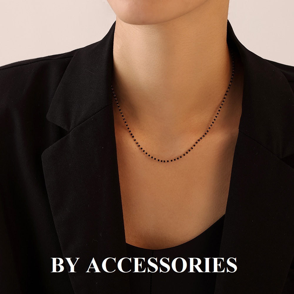 Vòng cổ nữ titan xích mảnh phối đá đen nhỏ xinh không gỉ WN24106 BY ACCESSORIES