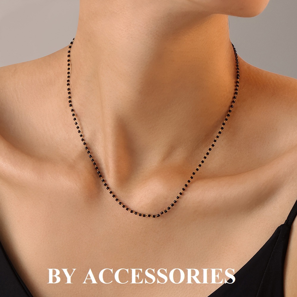 Vòng cổ nữ titan xích mảnh phối đá đen nhỏ xinh không gỉ WN24106 BY ACCESSORIES