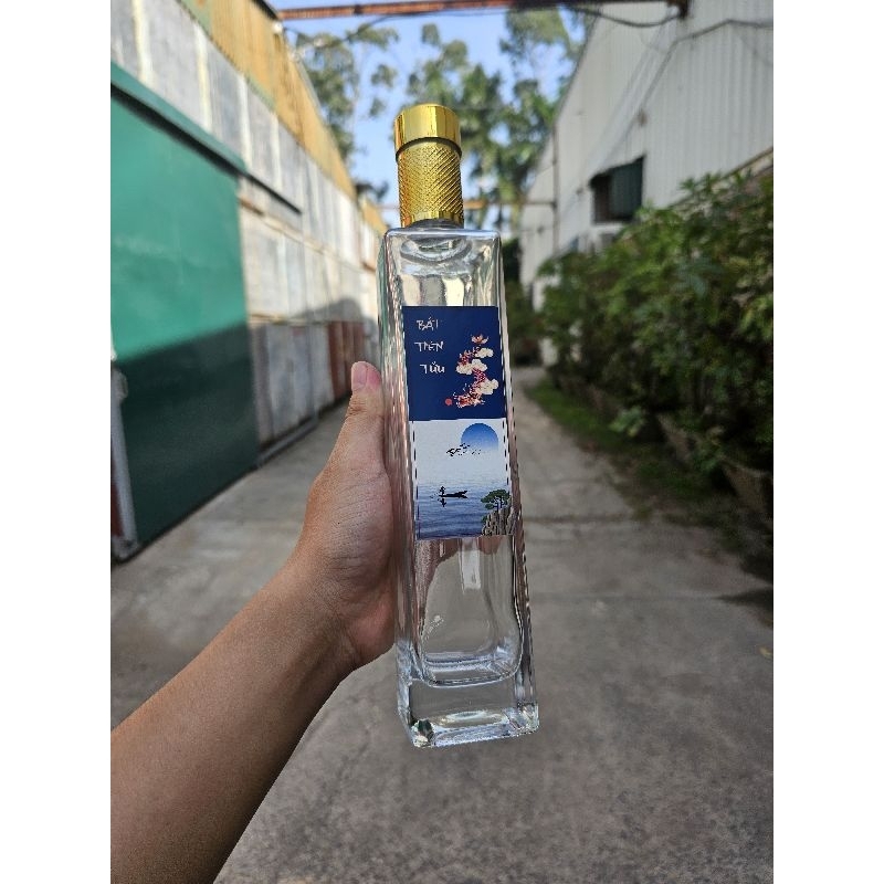 Chai Thủy Tinh 500ml Nắp Vàng Cao Cấp – Vỏ Chai Thân Vuông Sang Trọng