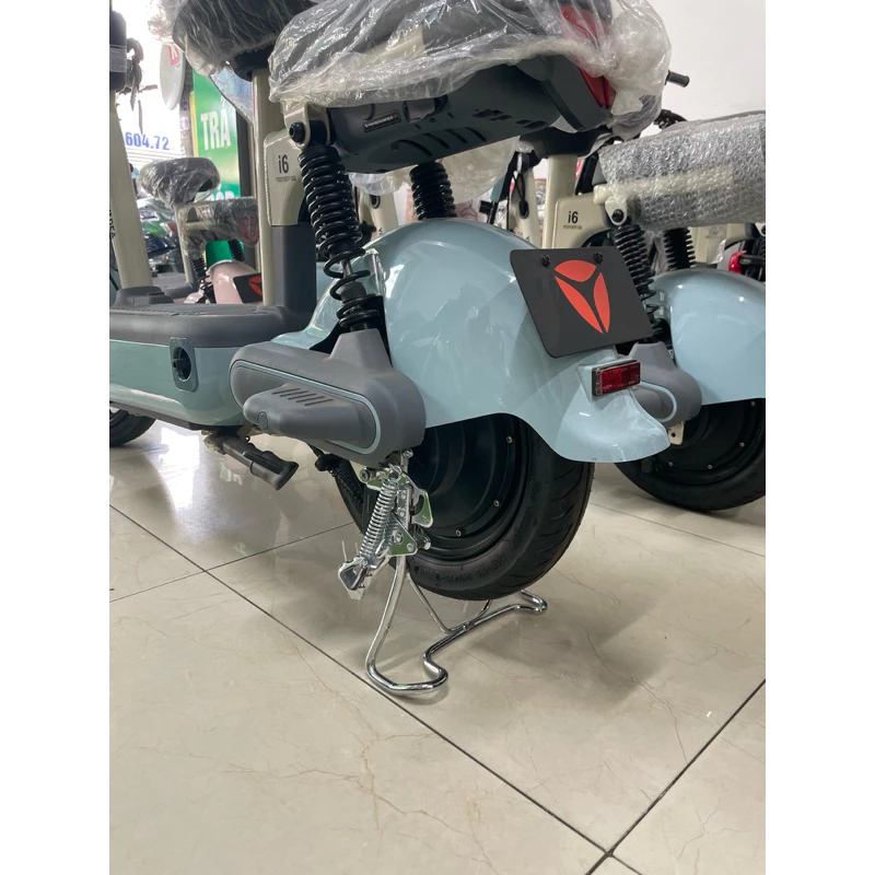 Chân chống đứng xe đạp điện yadea I8