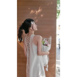 Đầm suôn dáng dài đan dây sau lưng