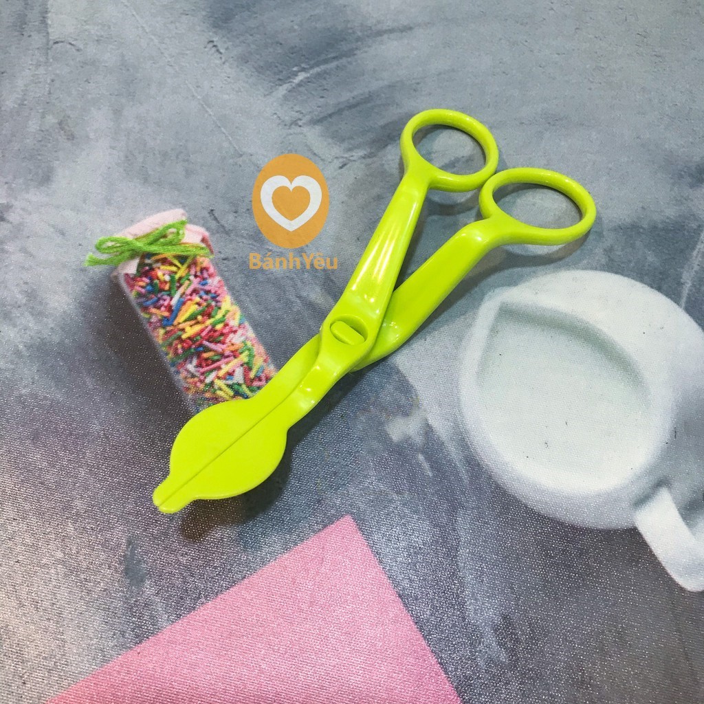 Kéo nhựa gắp bông trang trí bánh kem cute - DC88