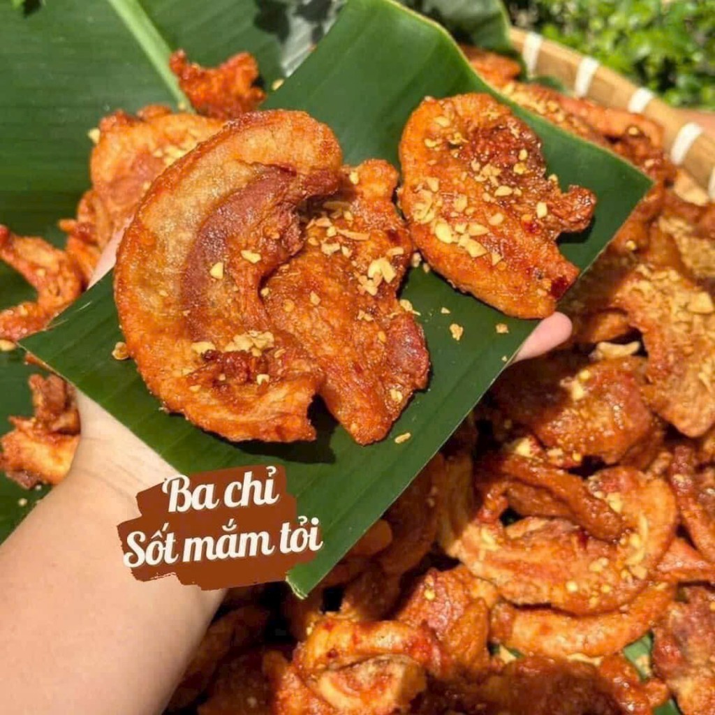 Tốp mỡ Ba rọi sốt mắm tỏi - Hộp pet 200gram | Shopee Việt Nam