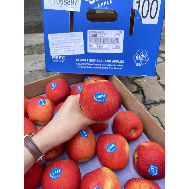 ( HOẢ TỐC ) Táo jazz newzealand giòn ngọt 1kg