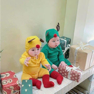 Set Suit Body Tuần Lộc Noel kèm quần và mũ cover Hàn Quốc có 2 màu xanh vs vàng cho bé trai, bé gái