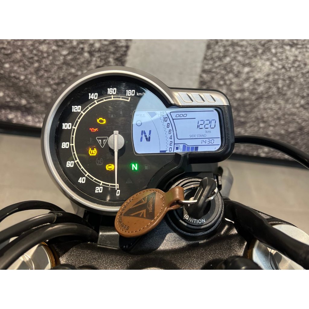 PPF triumph speed 400, dán bảo vệ mặt đồng hồ xe, hàng nhập khẩu