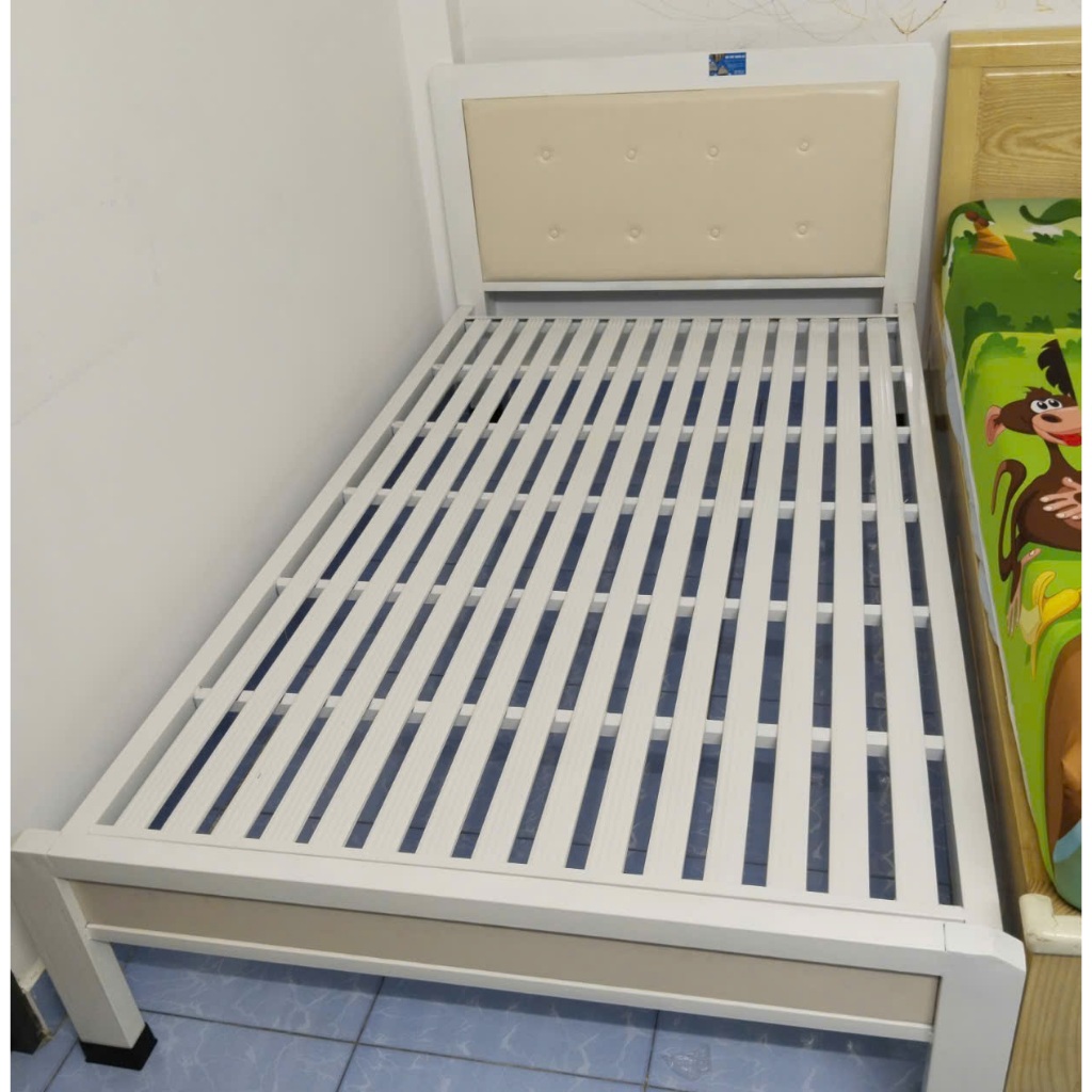 Giường sắt đơn hộp 4x8 màu kem trắng siêu đẹp.