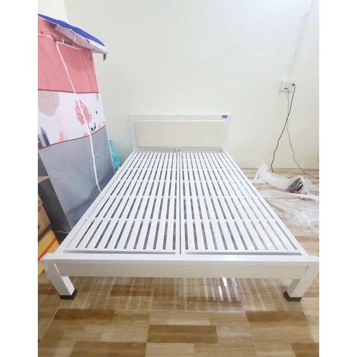 Giường sắt đơn khung hộp vuông 4x8 cao cấp.