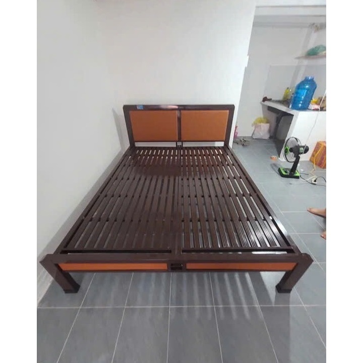 Giường sắt đơn khung hộp vuông 4x8 cao cấp.
