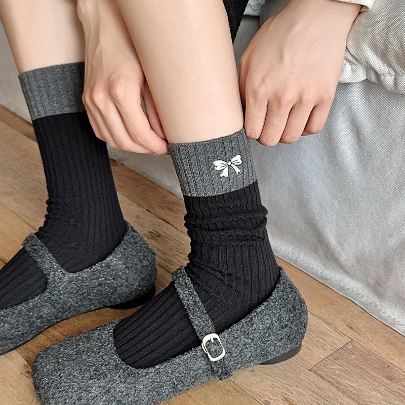 Vớ Tất nữ thêu họa tiết nơ 3 màu loại tốt phong cách trẻ trung, năng động.
