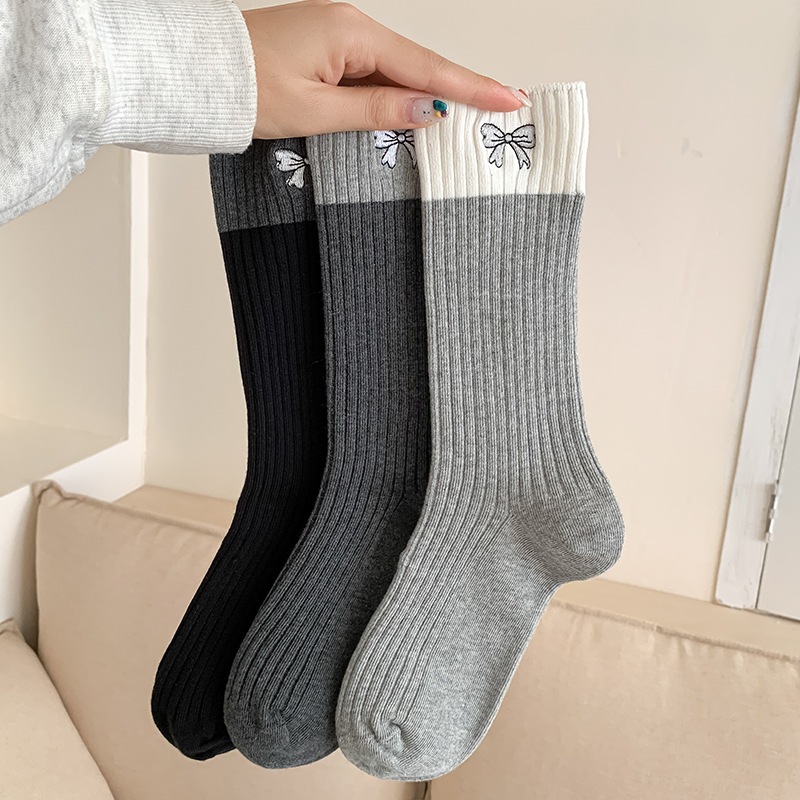Vớ Tất nữ thêu họa tiết nơ 3 màu loại tốt phong cách trẻ trung, năng động.