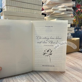 Sách - Đủ Nắng Hoa Khai Một Đóa Như Lai - Vĩnh Nghiêm Books - Nhà Sách An Thư