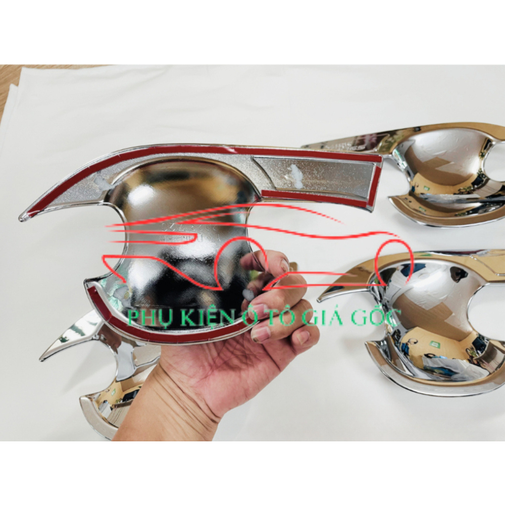 Ốp tay nắm, hõm cửa xe Toyota Yaris Cross đời 2023 - ĐÊN NAY - Mạ Crom cao cấp, sáng bóng