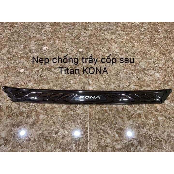 Ốp trầy cốp xe Hyundai Kona 2017-2023, Chống xước cốp Kona mẫu Hợp kim titan cao cấp