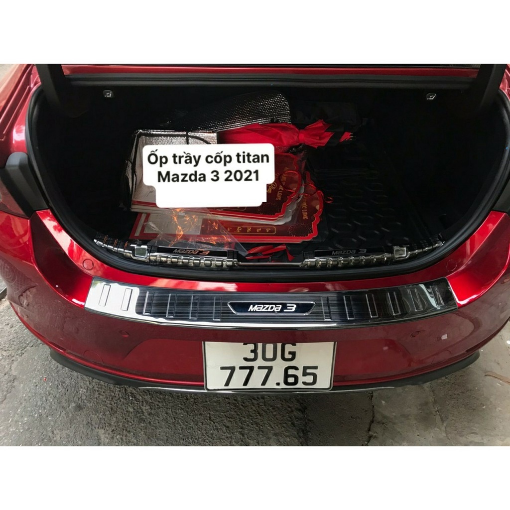 Ốp trầy cốp xe Mazda 3 2021-2023, Chống xước cốp Mazda 3 Chất liệu hợp kim Titan và inox cao cấp