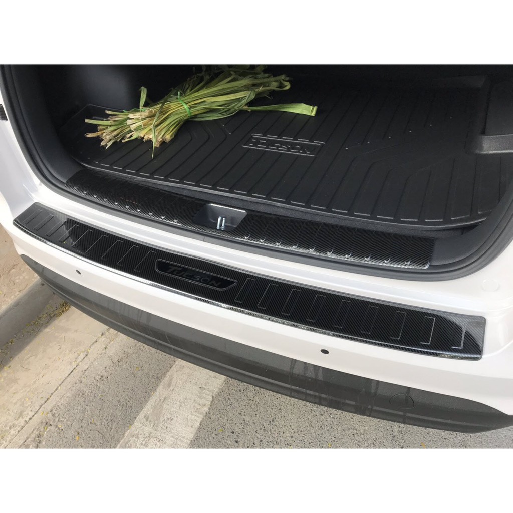 Ốp trầy cốp xe Hyundai Tucson 2016-2021, chống xước cốp Tucson chất liệu Titan cao cấp ( trong và ngoài)