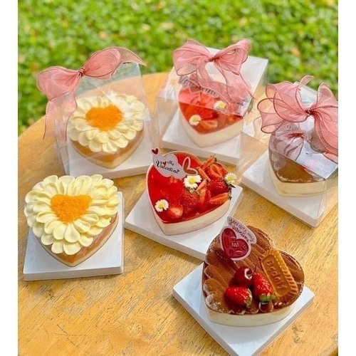 Hộp trái tim mica đựng bánh mousse, rau câu quà tặng sinh nhật 8/3