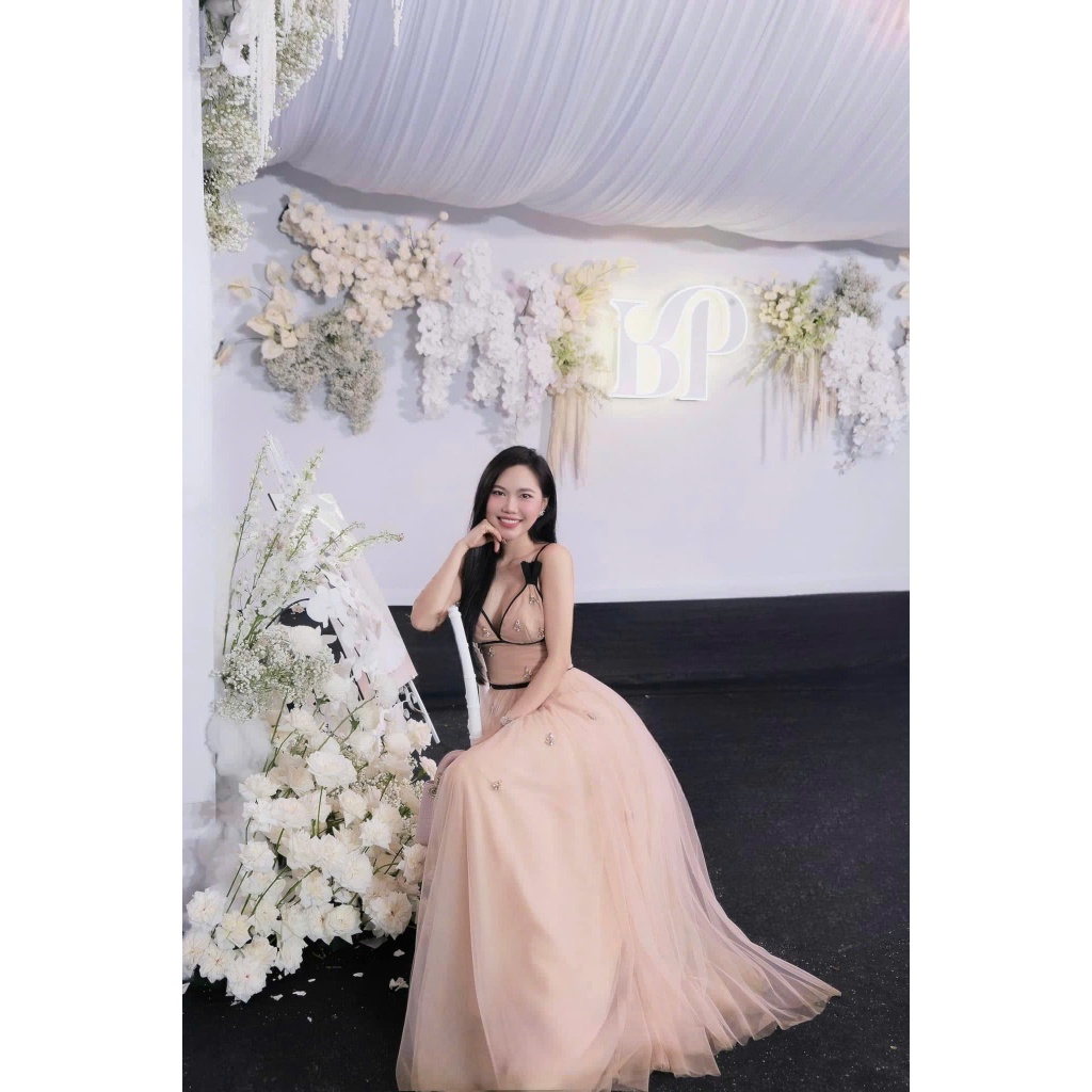 Đầm váy nữ 2 dây dáng dàng chiết eo, Đấm vây nữ 2 dây khoét ngực đính tag đá sang chảnh