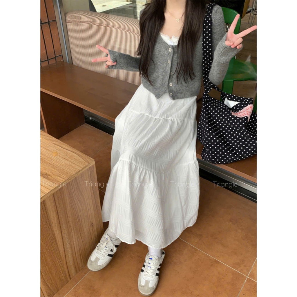 Triangle - (Giá thanh lý không hoàn) Long White Skirt Chân váy dài màu trắng dáng xòe Hàn Quốc