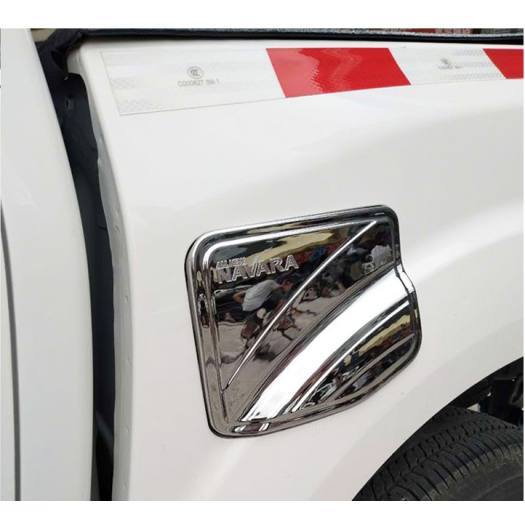 Ốp nắp xăng Nissan Navara 2018-2024, Chất liệu nhựa đen ABS và mạ Crome