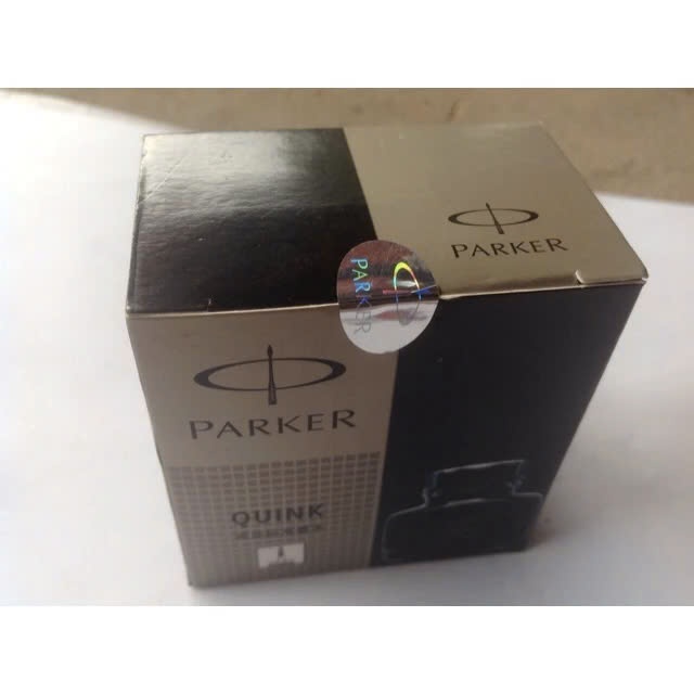 Mực Parker cao cấp màu đen dung tích 57ml, nhanh khô, không bị đóng cặn