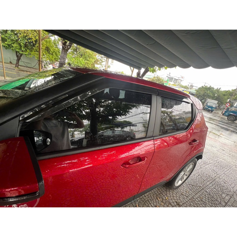 vè che mưa xe vf5